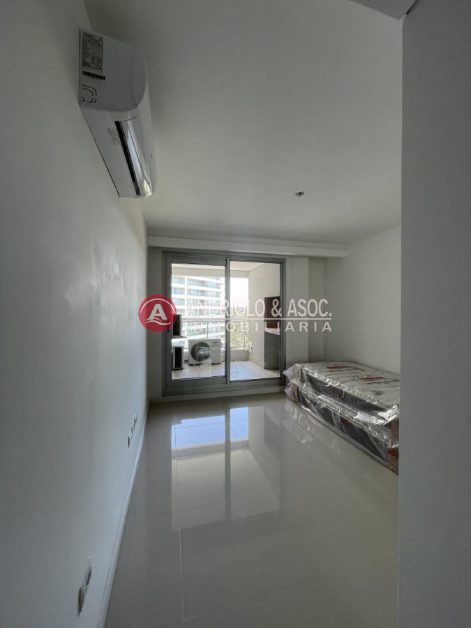 Apartamento ID.7915 - VENTA DE APARTAMENTO A METROS DE PLAYA BRAVA A ESTRENAR