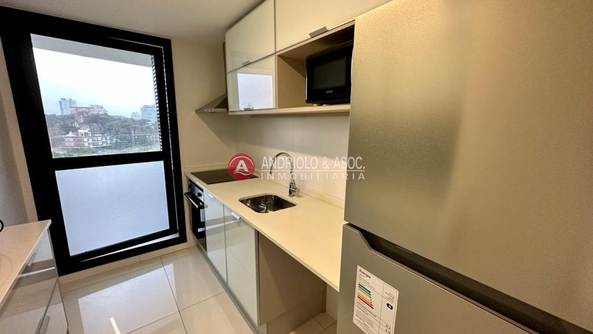 Apartamento ID.8871 - Apartamento en torre de categoría 