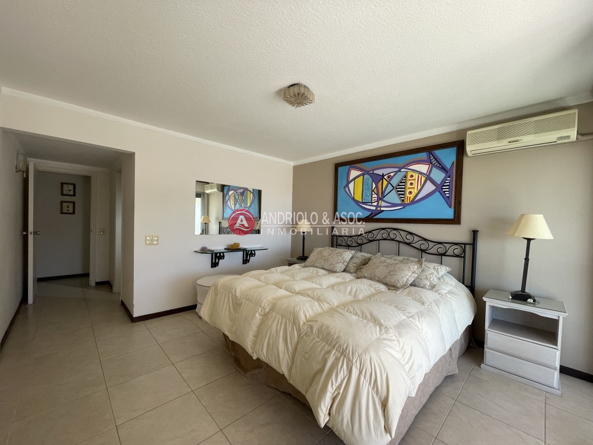 Apartamento ID.8410 -  hermosa propiedad de 4 dormitorios, 5 baños y 3 suites 