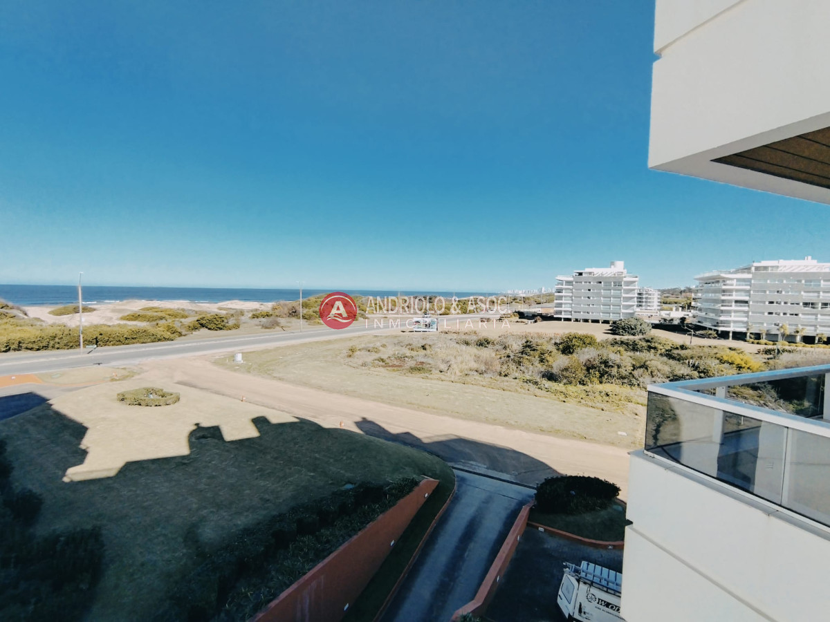 Apartamento ID.8041 - ALQUILER DE TEMPORADA DE HERMOSO APARTAMENTO 4 DORMITORIOS PRIMERA LINEA BRAVA