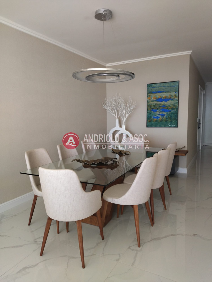 Apartamento ID.7754 - VENTA DE HERMOSO APARTAMENTO, 3 DORMITORIOS EN SUITE,  FRENTE A PLAYA MANSA.