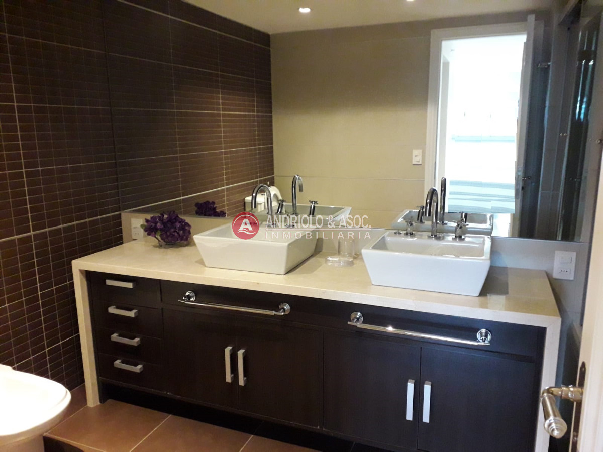 Apartamento ID.6281 - frente a playa brava 