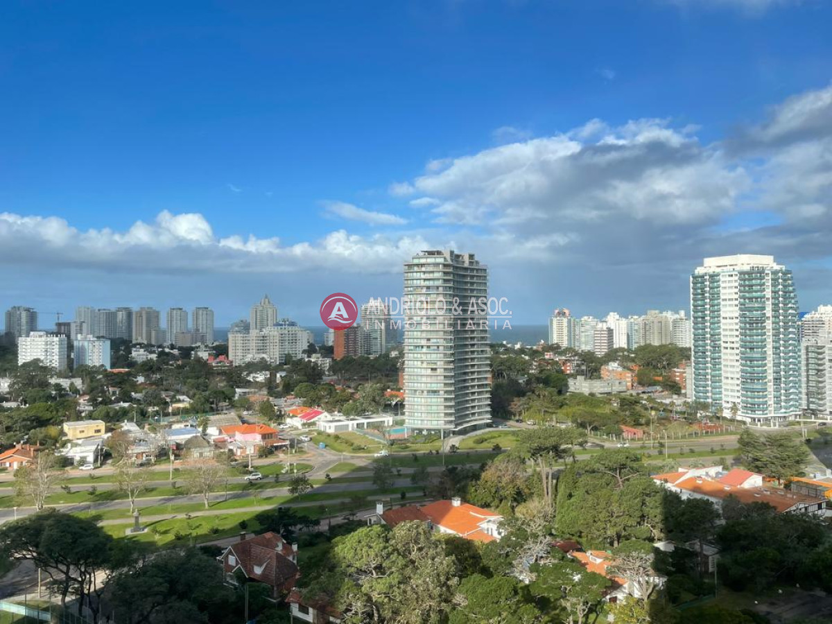 Apartamento ID.8531 - Oportunidad en torre de categoría 