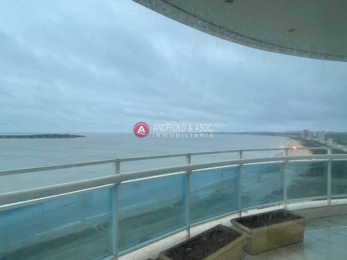 Apartamento ID.8793 - Penthouse en primera línea  