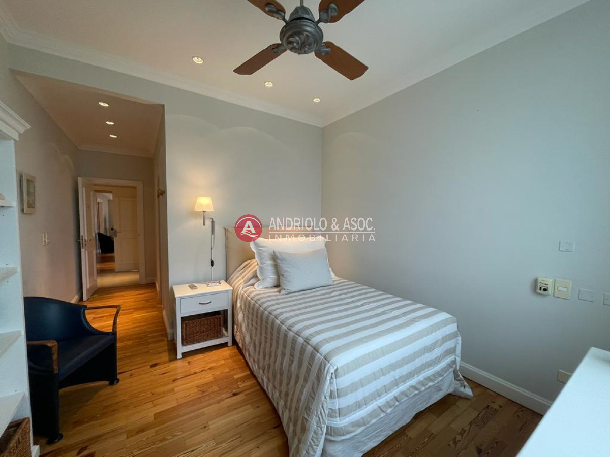 Apartamento ID.8793 - Penthouse en primera línea  