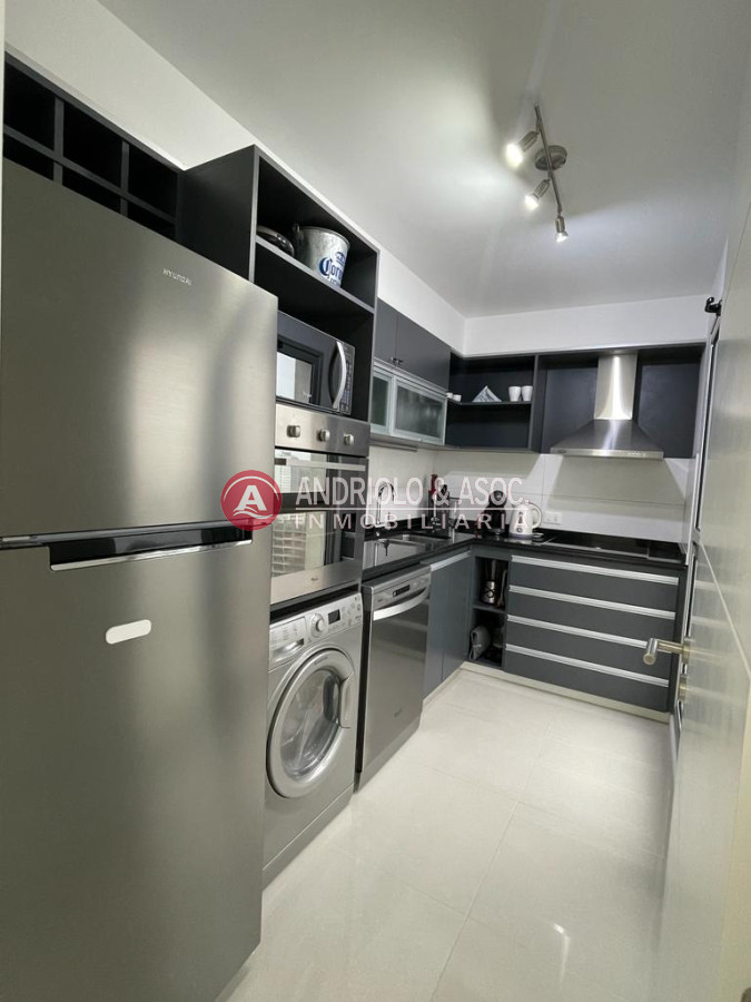 Apartamento ID.8106 - Apartamento en oportunidad en torre de categoría 
