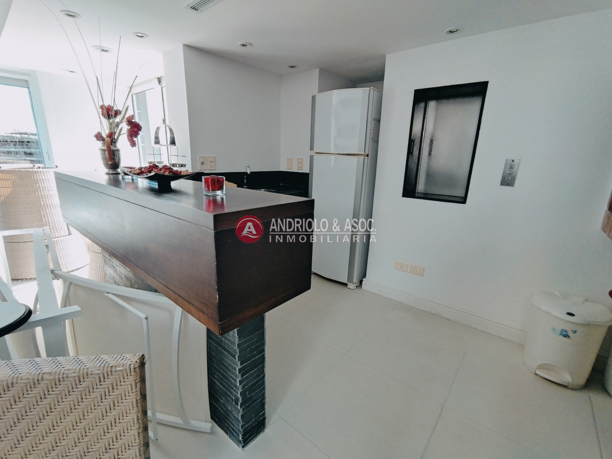 Apartamento ID.309 - ALQUILER HERMOSO DUPLEX EN PRIMERA LINEA BRAVA