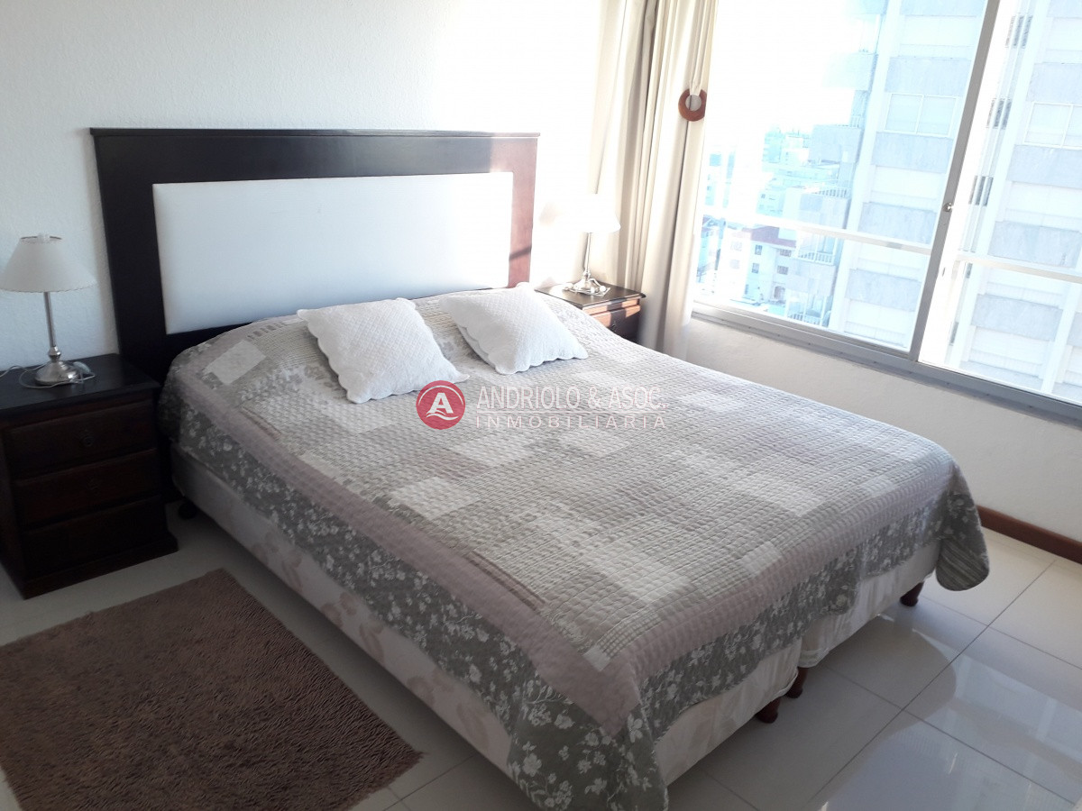 Apartamento ID.2264 - edificio a metros de playa brava 