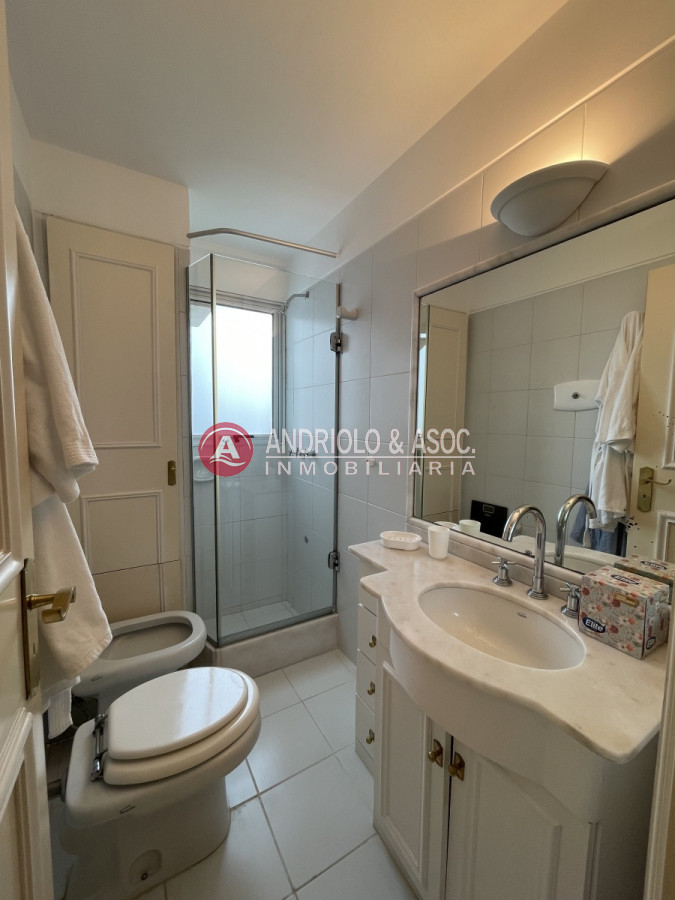 Apartamento ID.8691 - Amplio apartamento en primera línea 