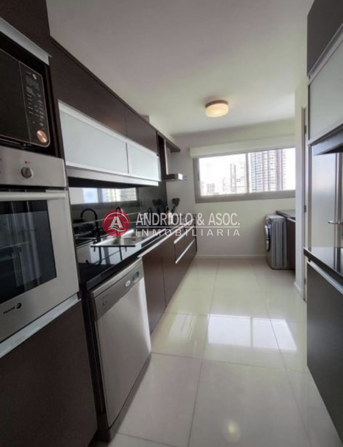Apartamento ID.8867 - Apartamento en torre de categoría 