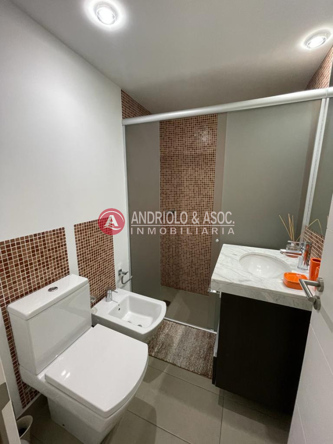 Apartamento ID.8106 - Apartamento en oportunidad en torre de categoría 
