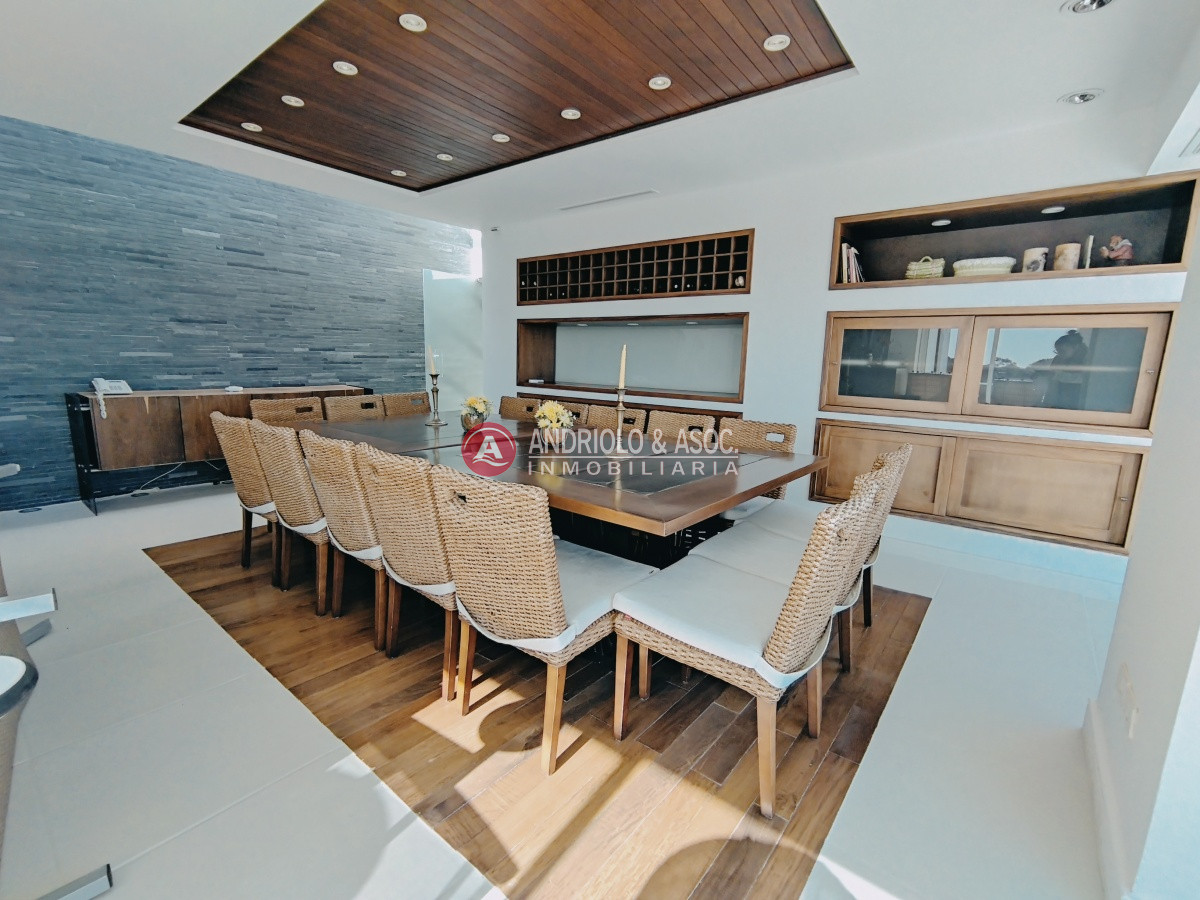 Apartamento ID.309 - ALQUILER HERMOSO DUPLEX EN PRIMERA LINEA BRAVA