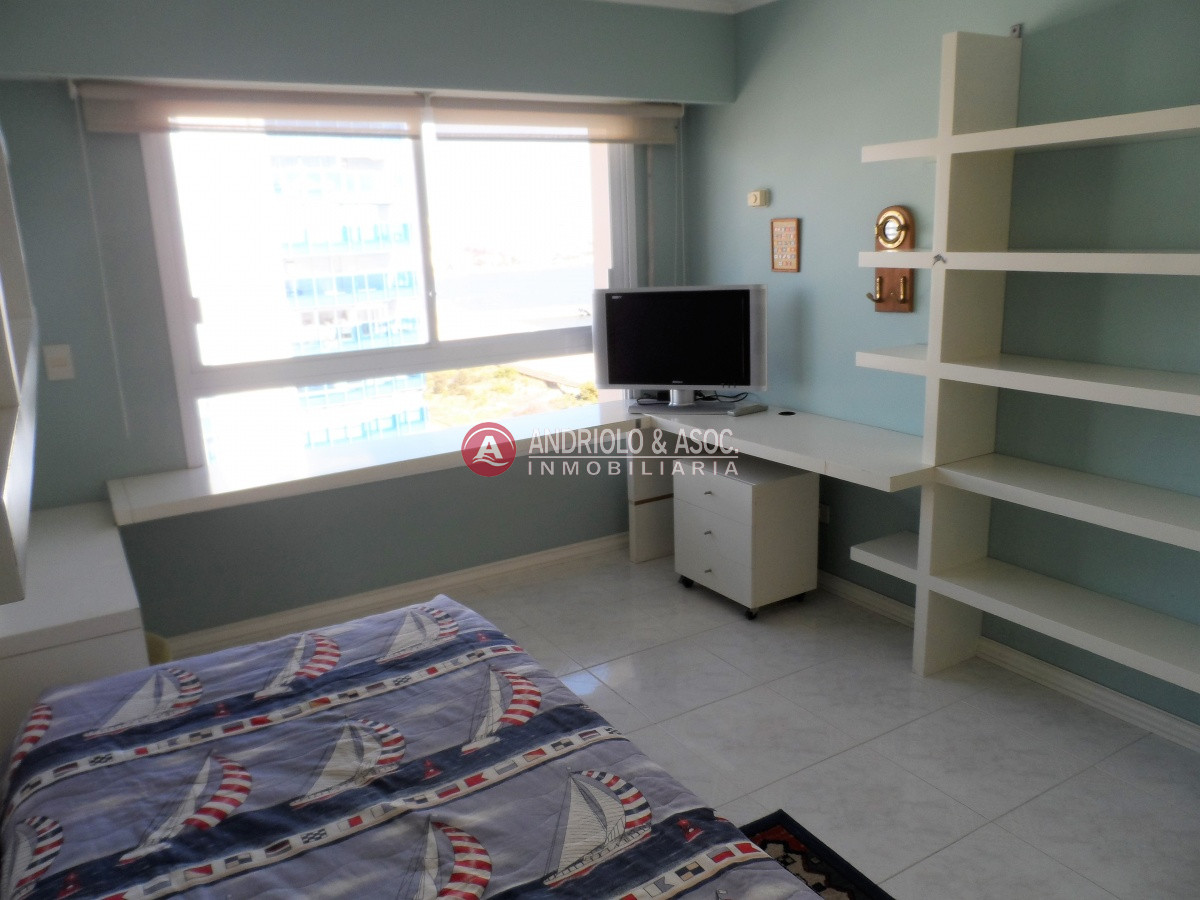 Apartamento ID.254 - primera linea de playa mansa 