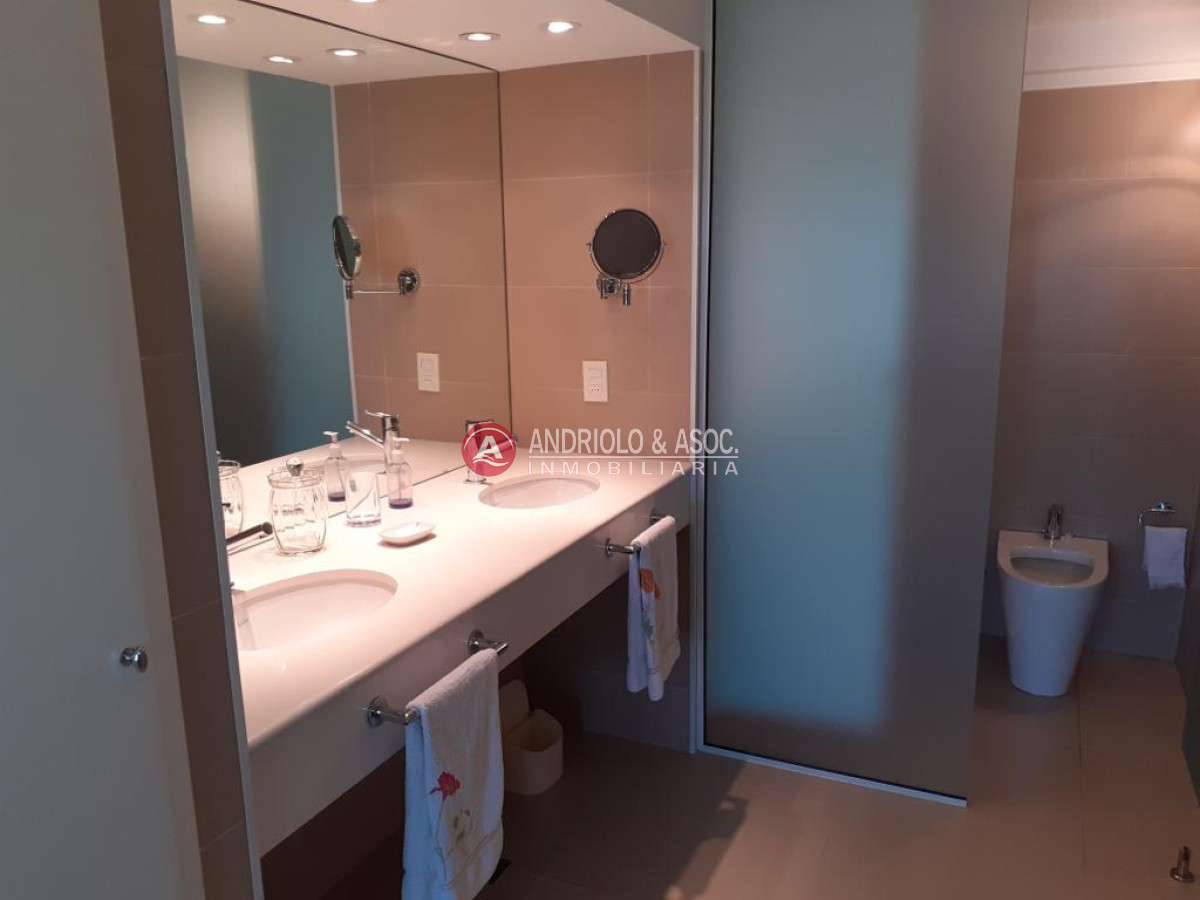 Apartamento ID.8697 - Apartamento de gran dimensiones en torre de categoría 