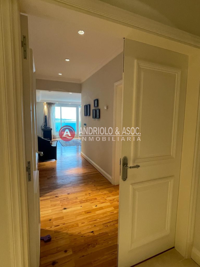 Apartamento ID.8793 - Penthouse en primera línea  