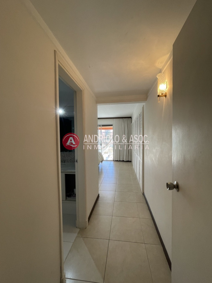 Apartamento ID.8410 -  hermosa propiedad de 4 dormitorios, 5 baños y 3 suites 