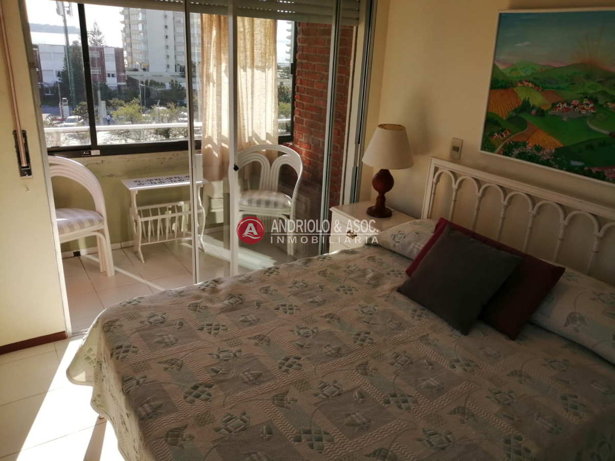 Apartamento ID.6705 - apartamento en venta y alquiler, parada 1 primera línea de playa brava 