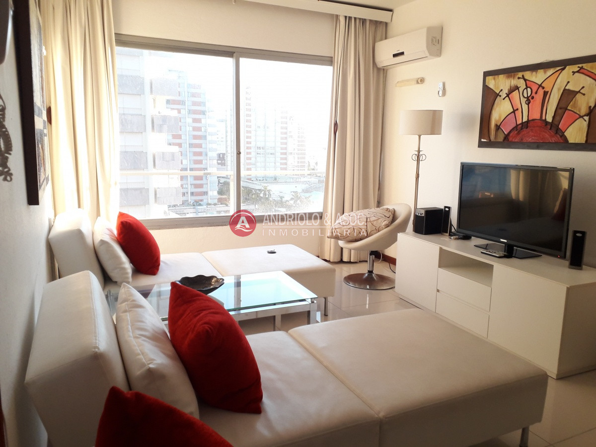 Apartamento ID.2264 - edificio a metros de playa brava 