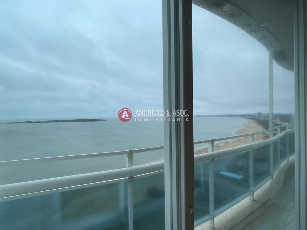 Apartamento ID.8793 - Penthouse en primera línea  