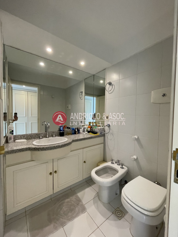 Apartamento ID.8691 - Amplio apartamento en primera línea 