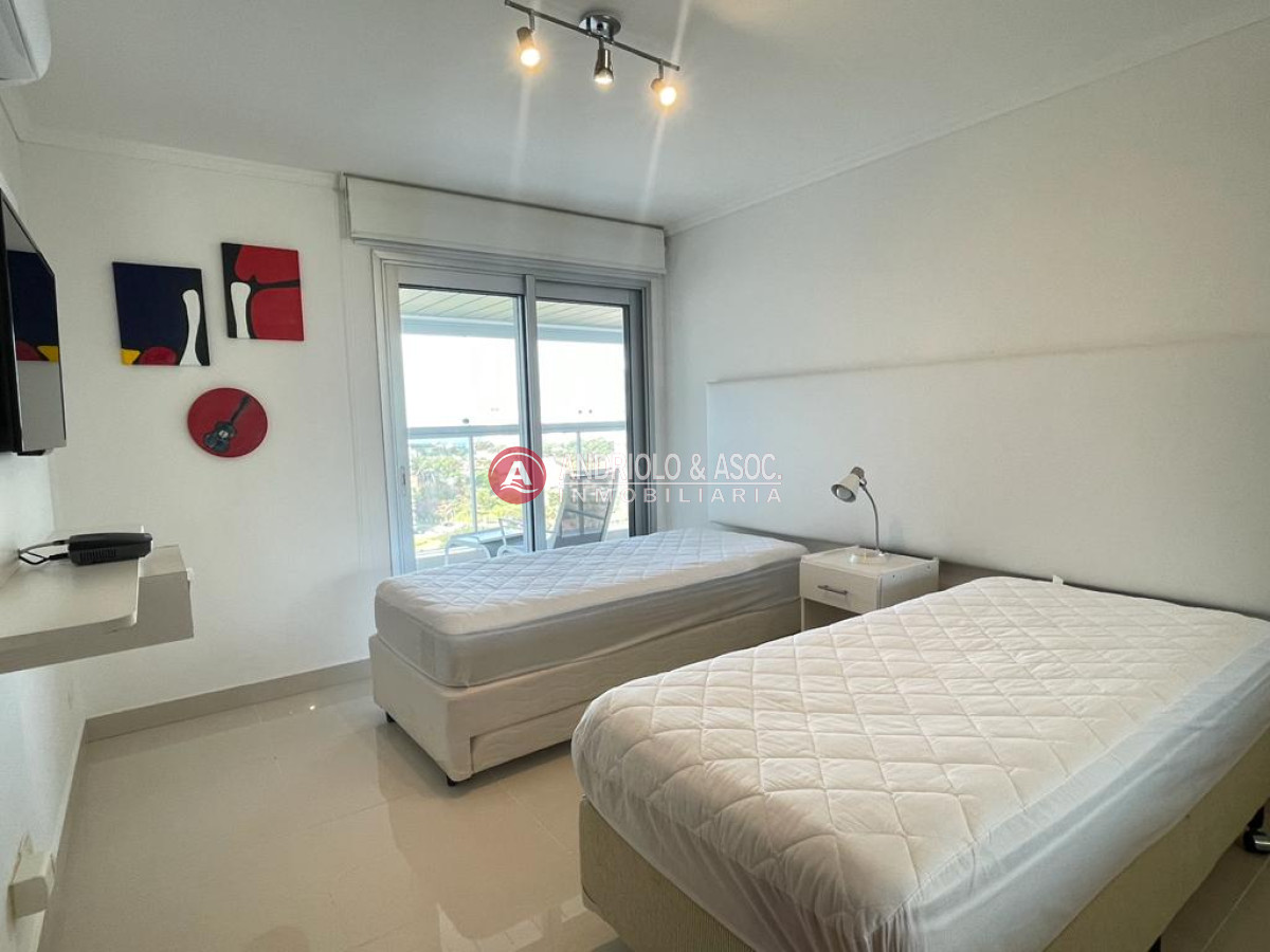 Apartamento ID.8531 - Oportunidad en torre de categoría 