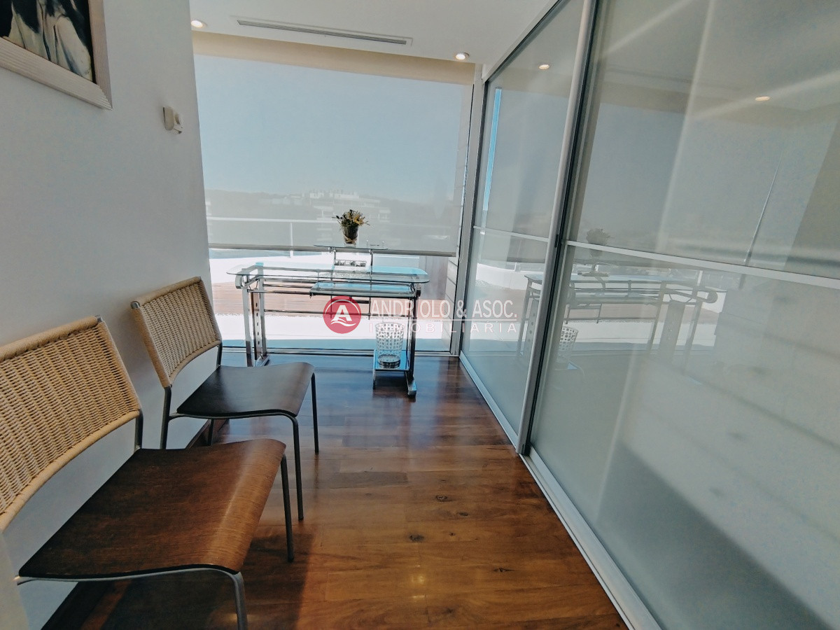 Apartamento ID.309 - ALQUILER HERMOSO DUPLEX EN PRIMERA LINEA BRAVA
