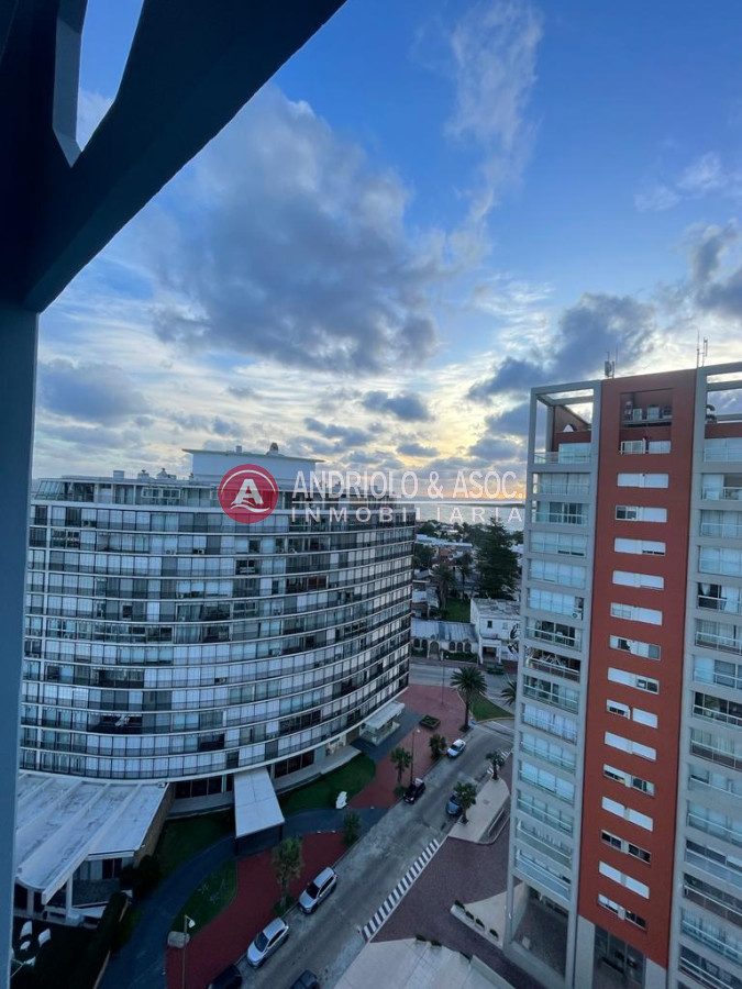 Apartamento ID.8571 - Apartamento en torre de categoría 