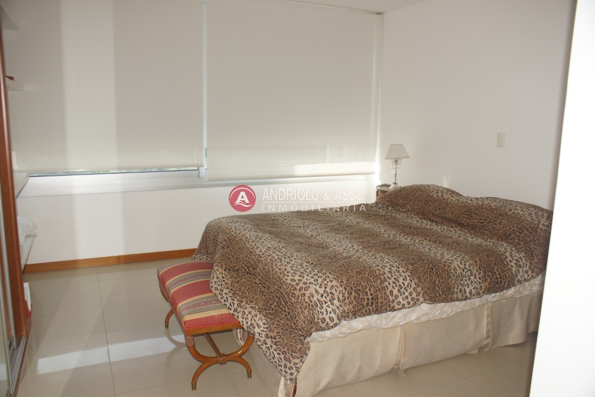 Apartamento ID.8143 - ALQUILER POR TEMPORADA DE APARTAMENTO EN TORRE DE CATEGORIA PRIMERA LINEA BRAVA
