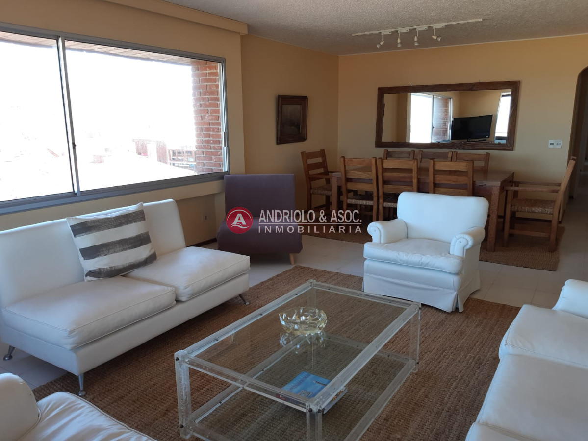 Apartamento ID.6705 - apartamento en venta y alquiler, parada 1 primera línea de playa brava 