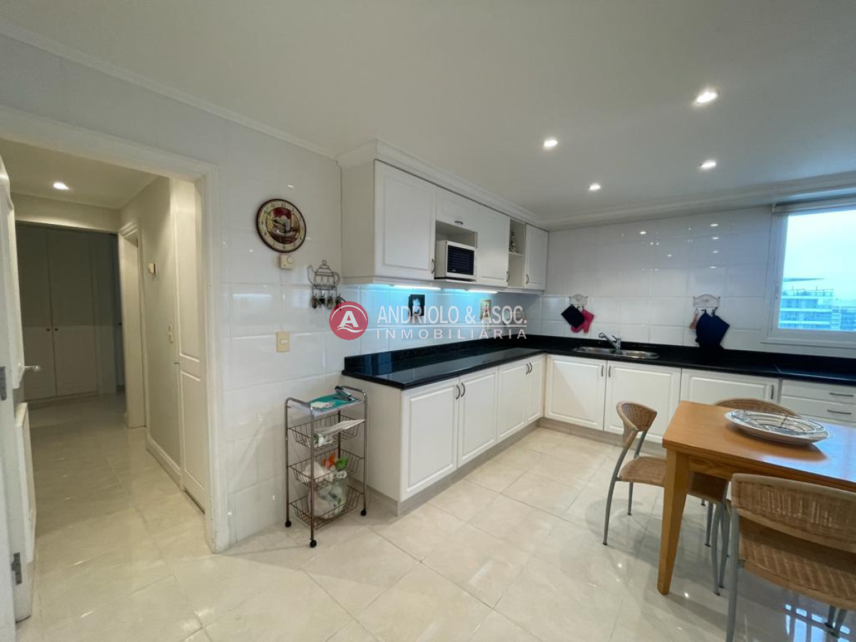 Apartamento ID.8793 - Penthouse en primera línea  
