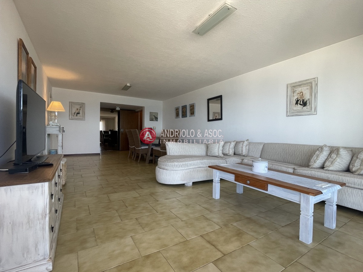 Apartamento ID.8409 - Amplio apartamento con hermosa vista al océano y península 