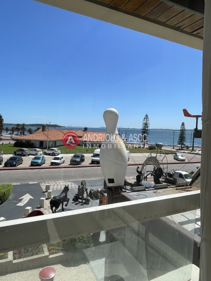 Apartamento ID.8410 -  hermosa propiedad de 4 dormitorios, 5 baños y 3 suites 