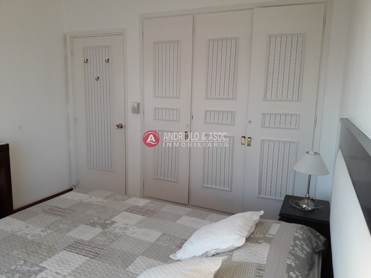 Apartamento ID.2264 - edificio a metros de playa brava 