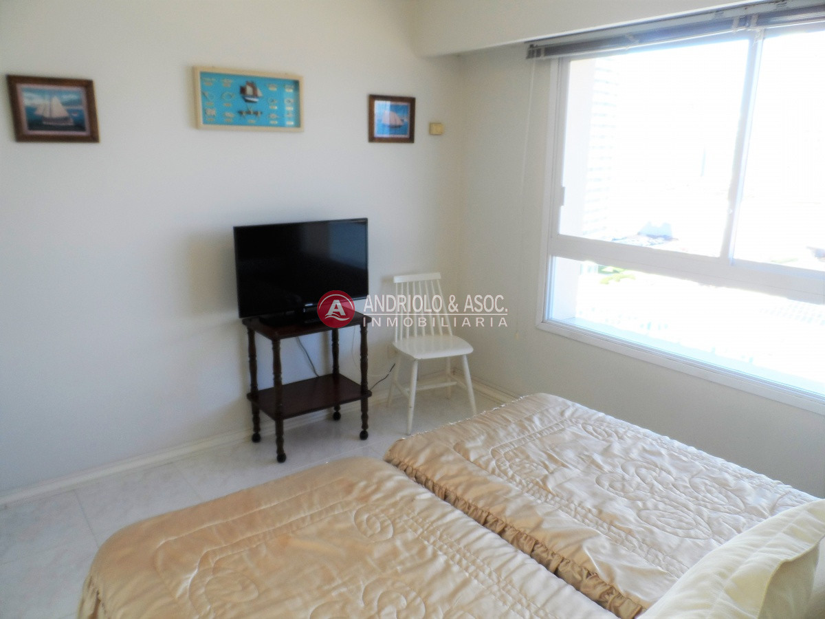 Apartamento ID.254 - primera linea de playa mansa 
