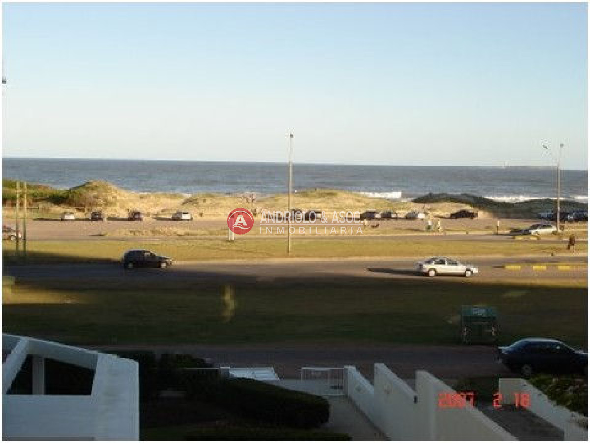 Apartamento ID.1490 - primera linea de playa brava 