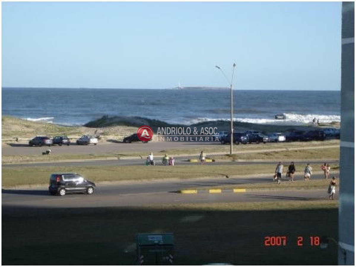 Apartamento ID.1490 - primera linea de playa brava 
