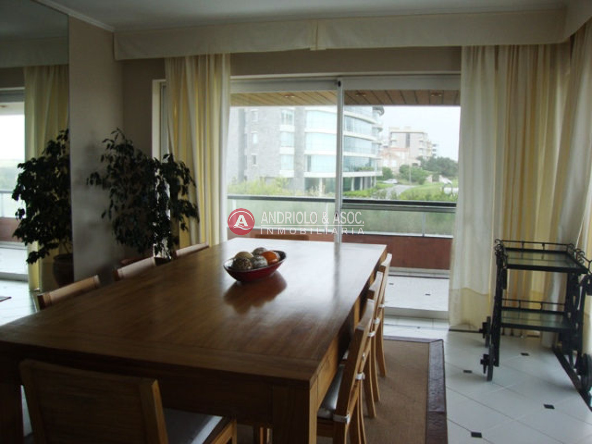 Apartamento ID.1939 - Apartamento en Punta del Este, Brava