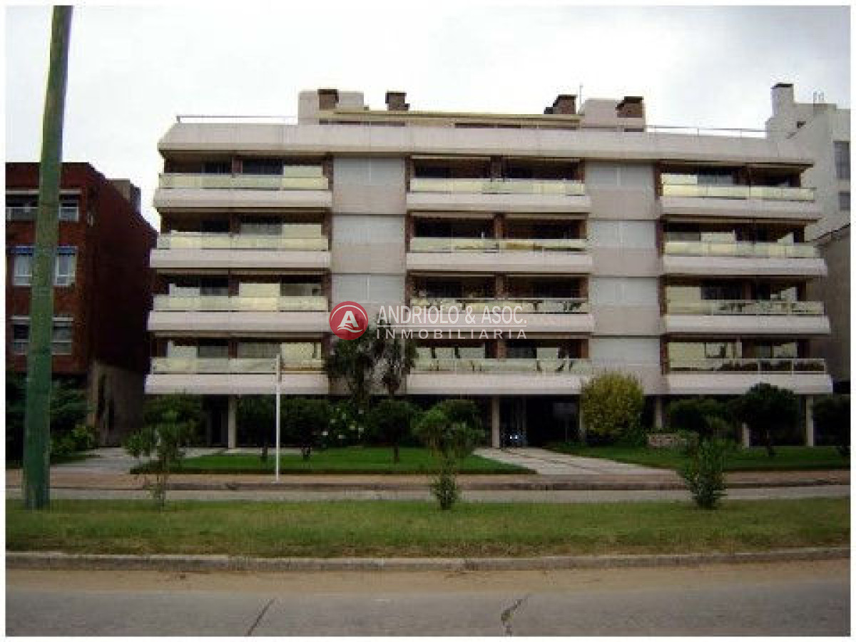 Apartamento ID.2021 - Apartamento en Punta del Este, Mansa