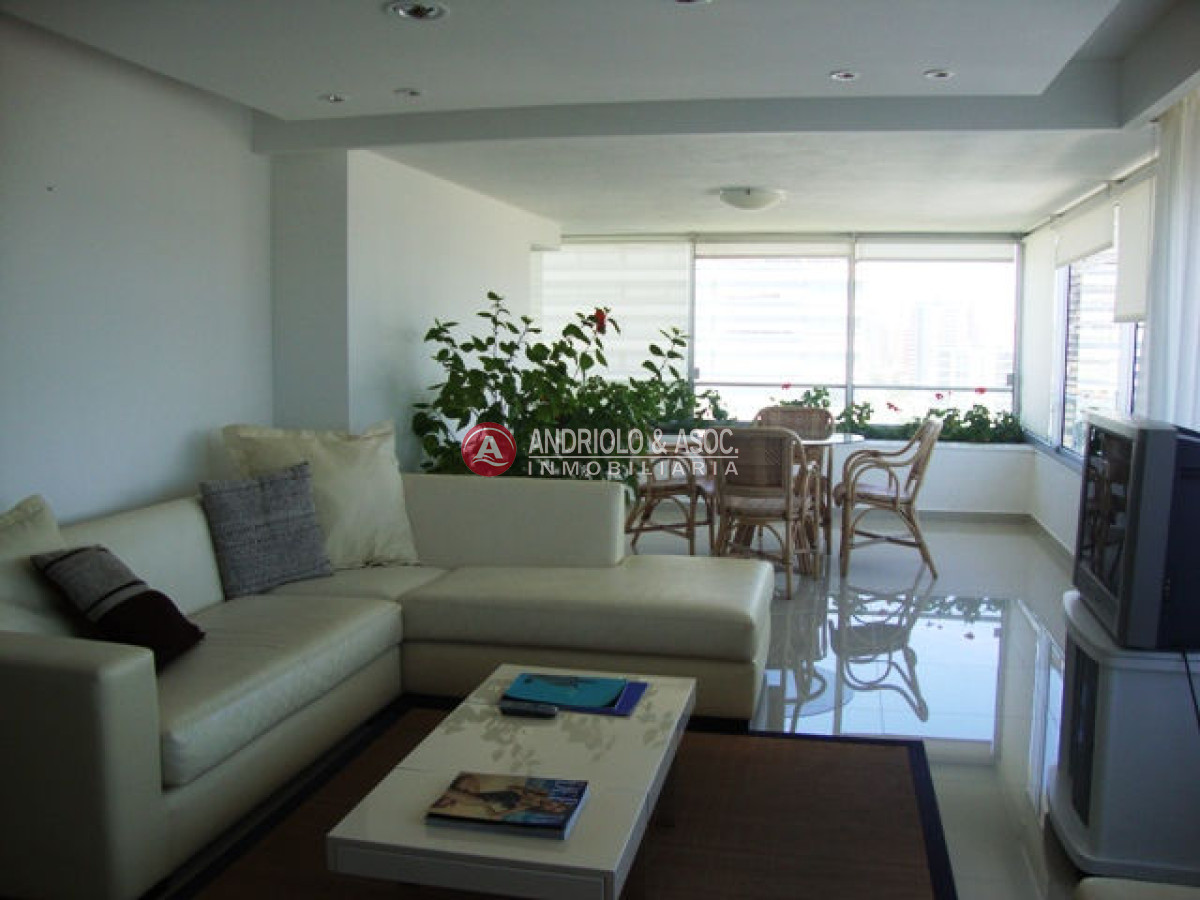 Apartamento ID.2084 - Apartamento en Punta del Este, Brava