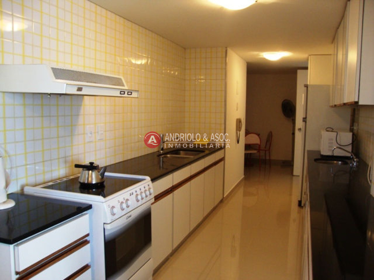 Apartamento ID.2084 - Apartamento en Punta del Este, Brava