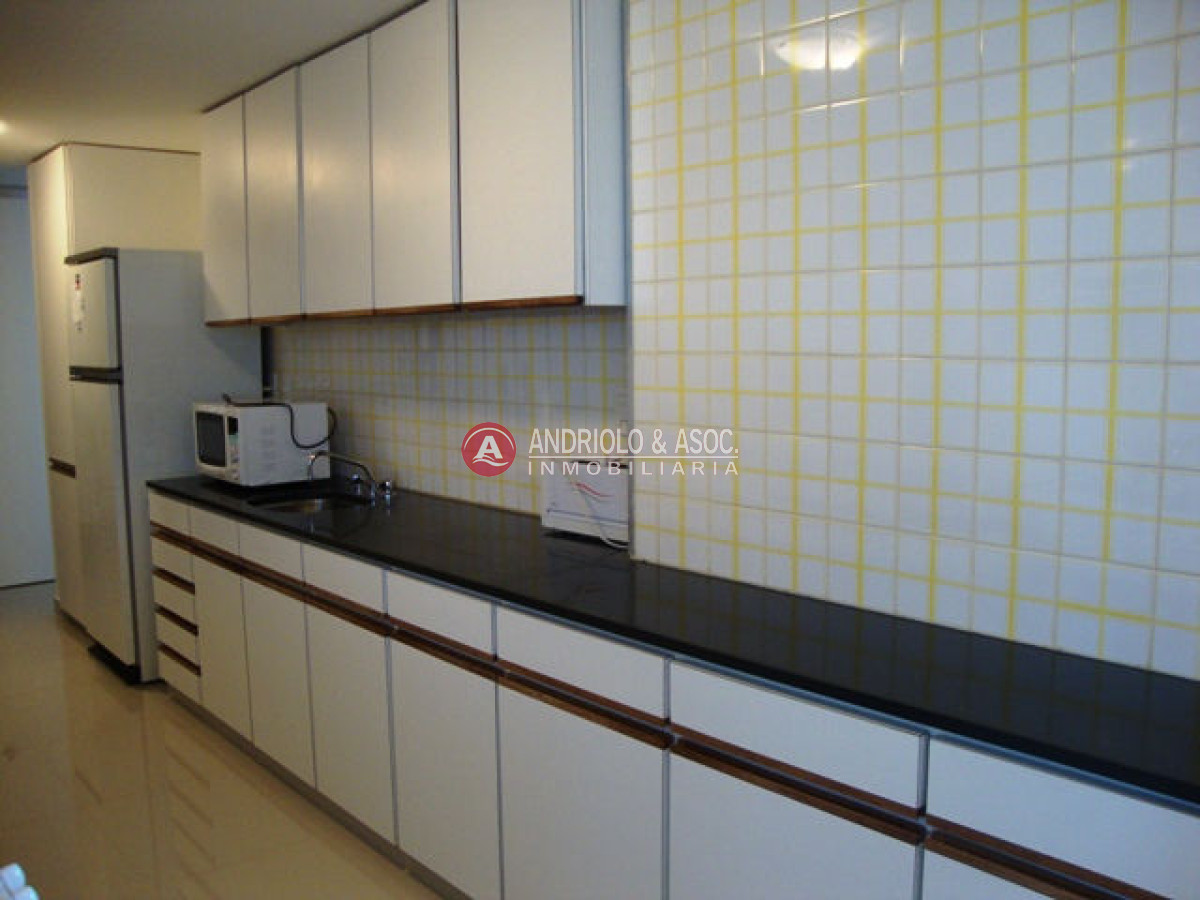 Apartamento ID.2084 - Apartamento en Punta del Este, Brava