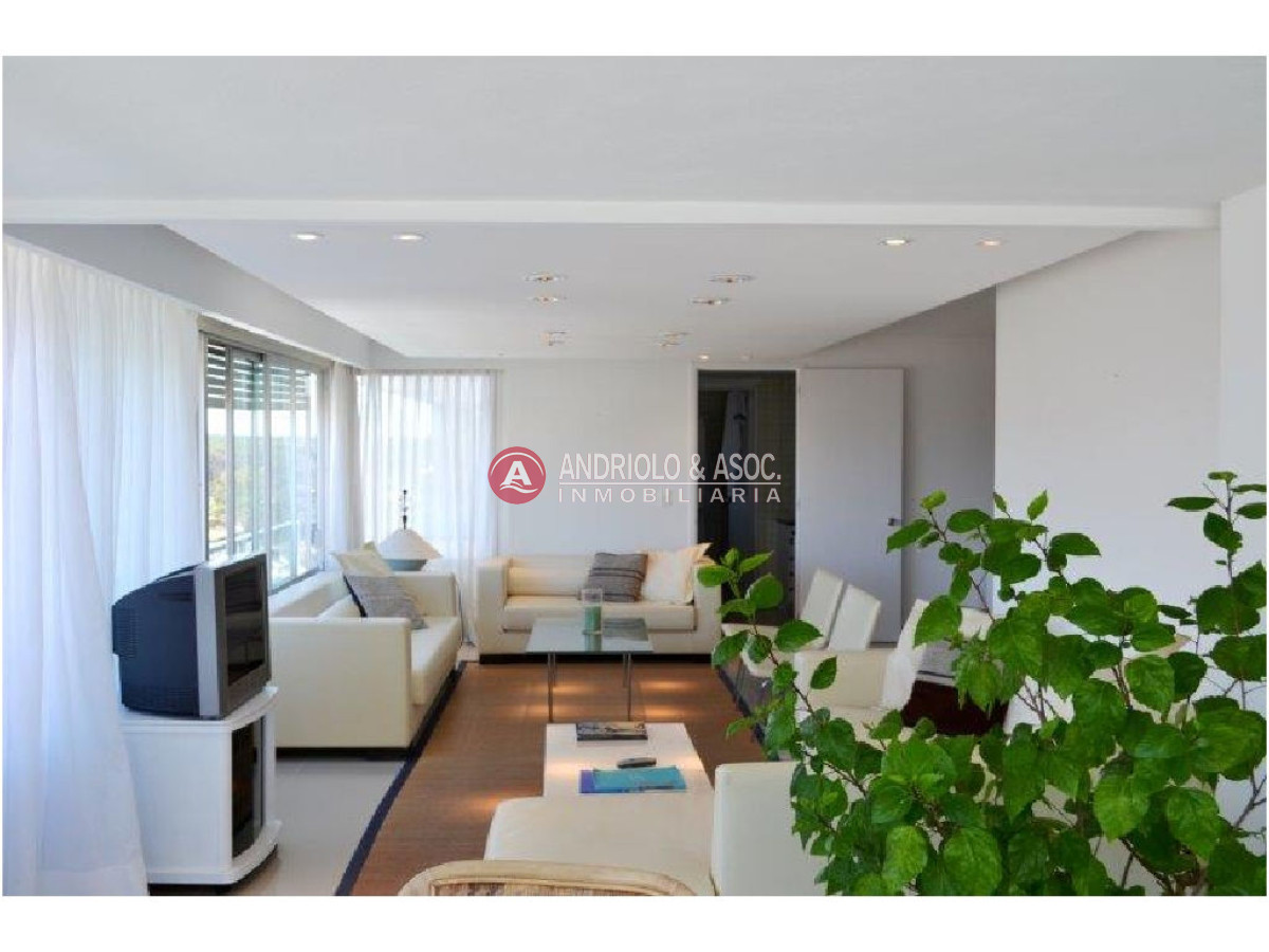 Apartamento ID.2084 - Apartamento en Punta del Este, Brava