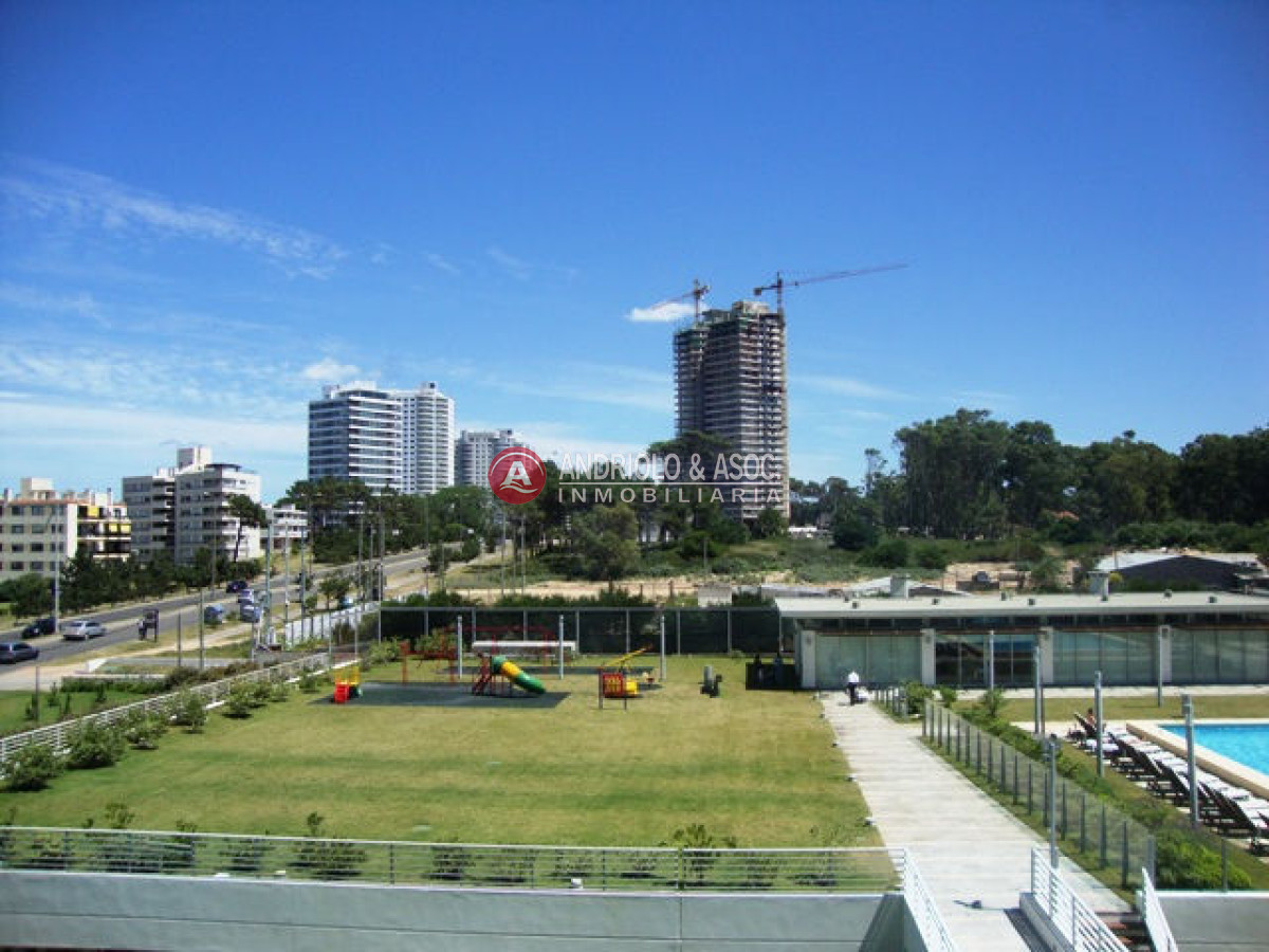 Apartamento ID.2085 - Apartamento en Punta del Este, Brava