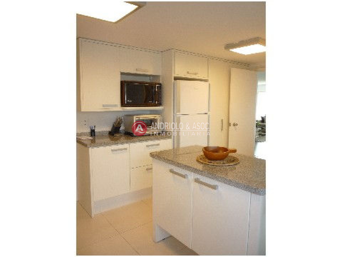 Apartamento ID.2366 - Apartamento en Punta del Este, Mansa
