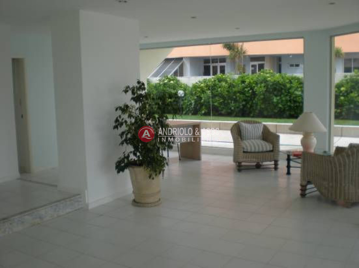 Apartamento ID.2435 - Apartamento en Punta del Este, Brava
