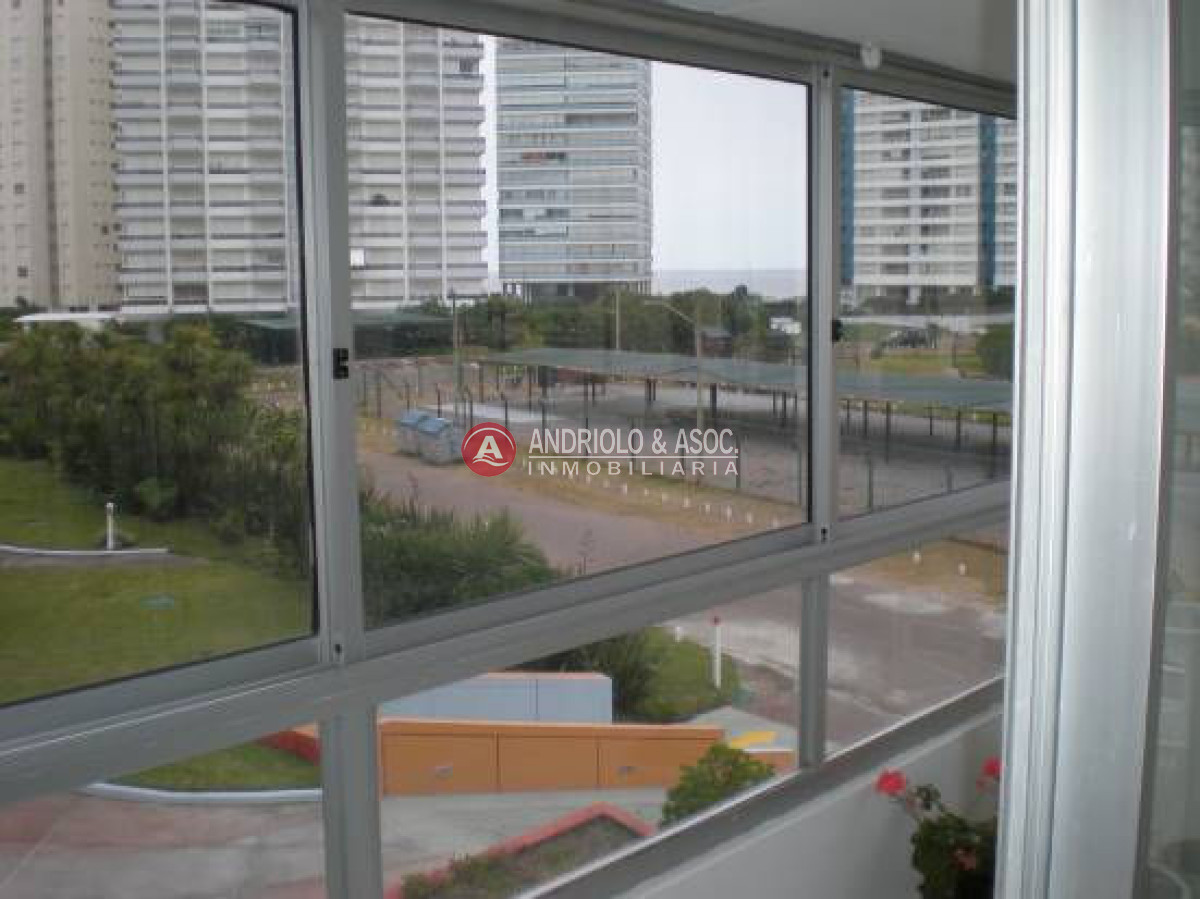 Apartamento ID.2435 - Apartamento en Punta del Este, Brava