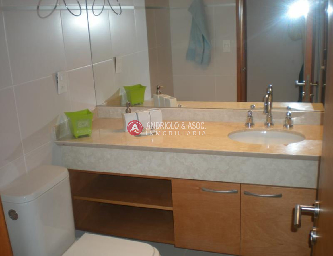 Apartamento ID.2437 - Apartamento en Punta del Este, Mansa