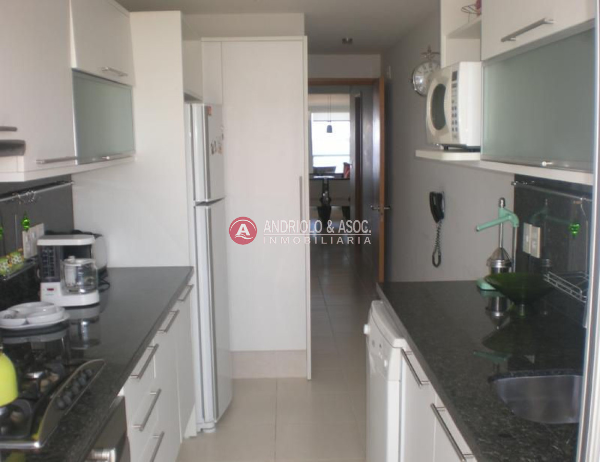 Apartamento ID.2437 - Apartamento en Punta del Este, Mansa