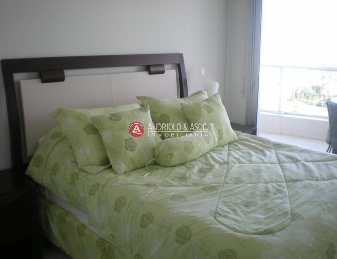 Apartamento ID.2437 - Apartamento en Punta del Este, Mansa