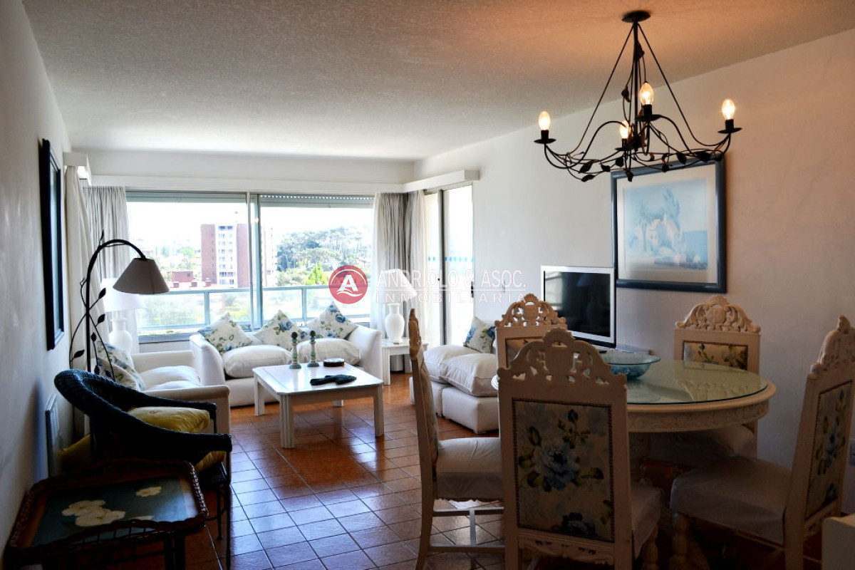 Apartamento ID.2438 - Apartamento en Punta del Este, Mansa